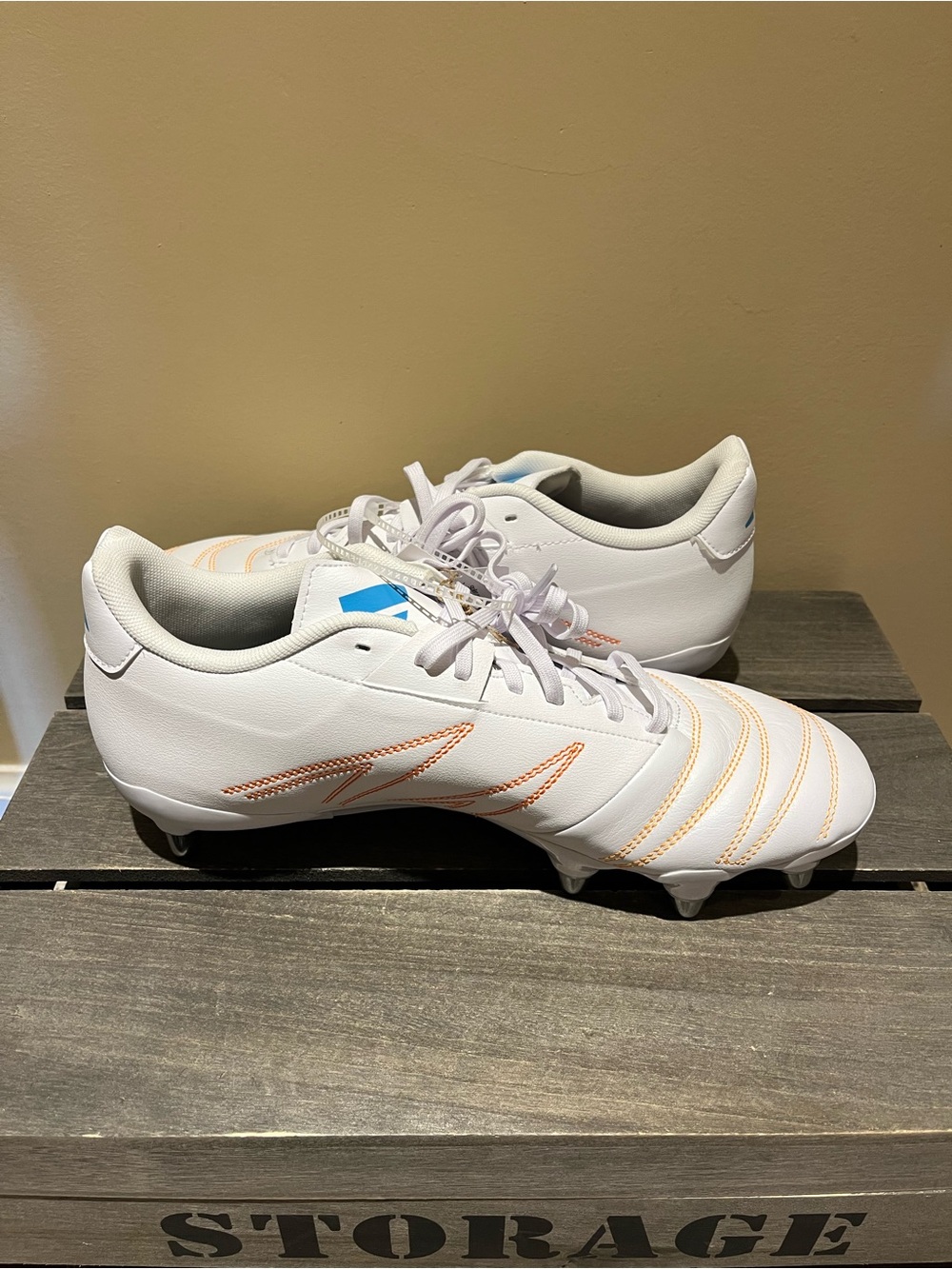 adidas Kakari Elite SG Rugby Boots Sz 10.5 |NWOB
White/Black/Lucid Aquamarine - Picture 4 of 12